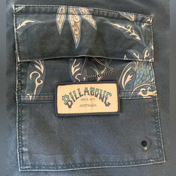 Billabonic Swim Shorts - Picture 6 of 6